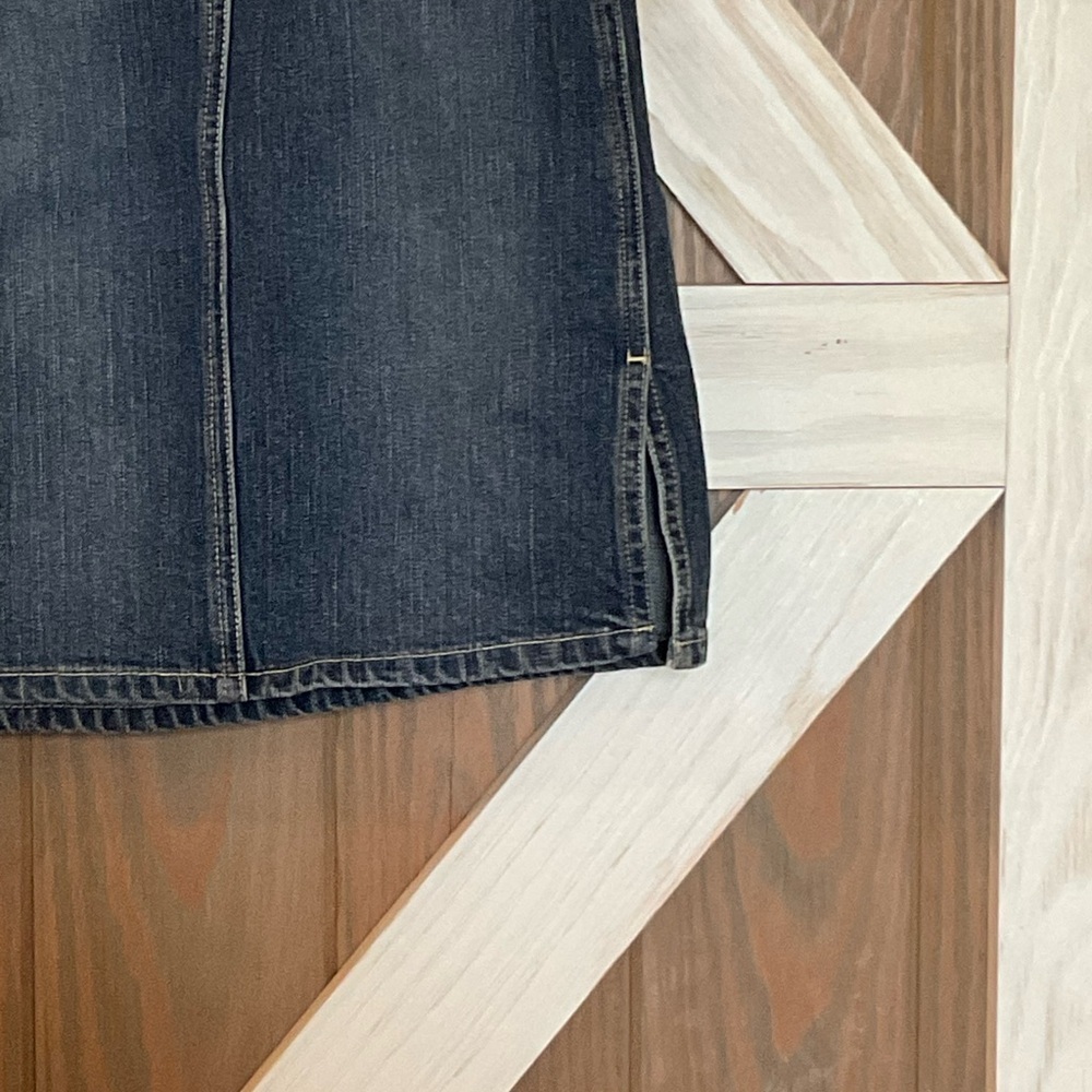 Tommy Hilfiger denim skirt with zipper. Waist 19 1/2”, length 19 1/2” - Picture 4 of 8